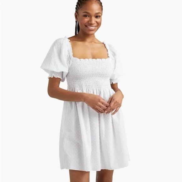 Hill House Dresses & Skirts - Hill House The Nap Dress White Swiss Dot NWT XS Smocked
